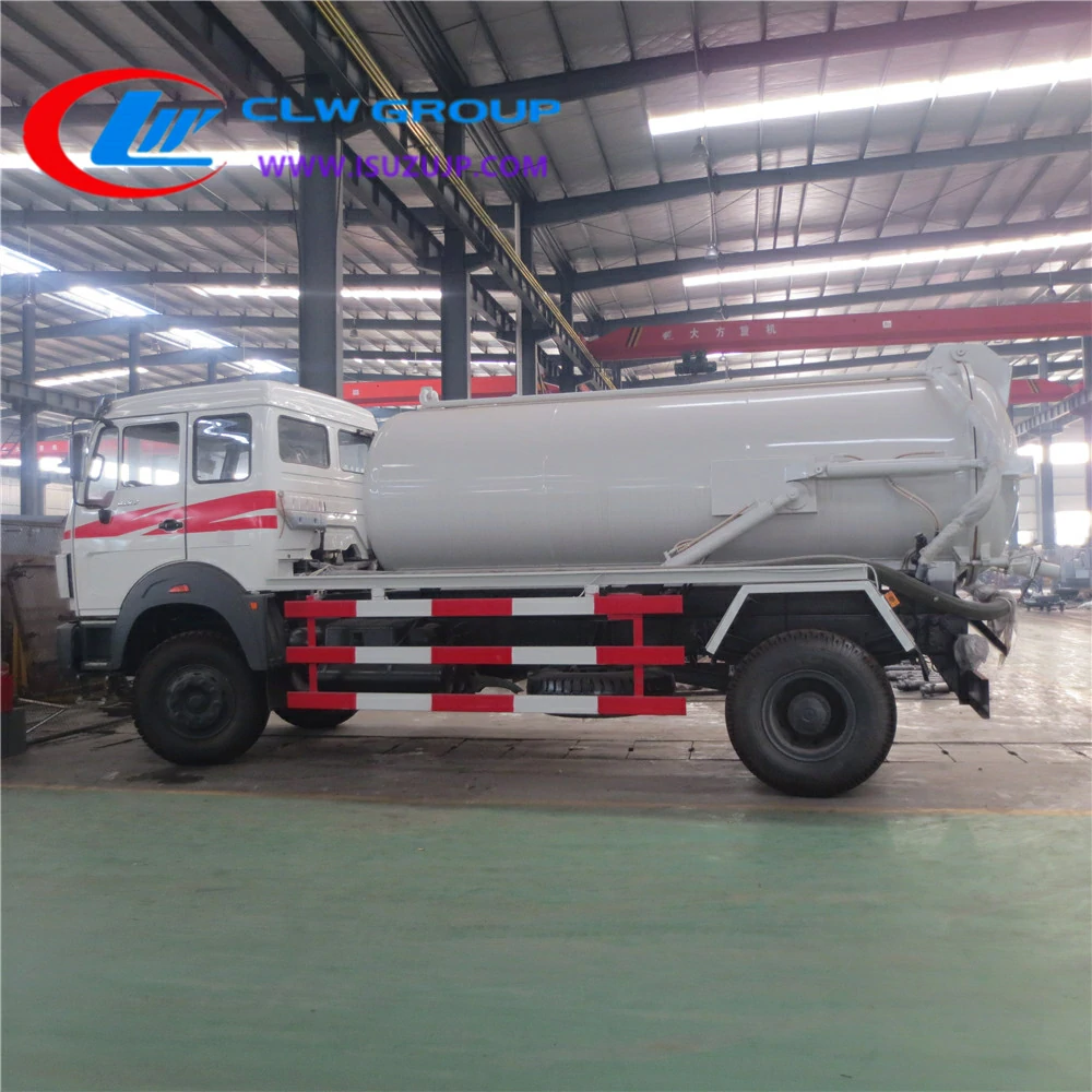 4WD North Benz vacuum tank truck Dominican Republic