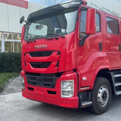4X2 ISUZU GIGA 8000liters rescue trucks for sale