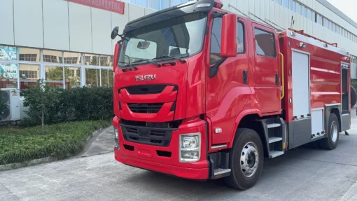 4X2 ISUZU GIGA 8000liters rescue trucks for sale