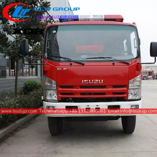 Camion de pompier forestier 4x4 ISUZU NPR 5000kg