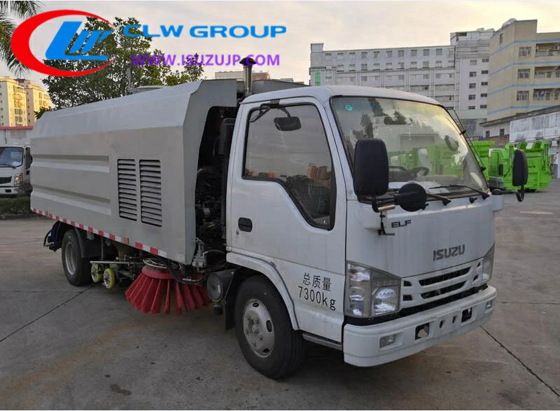 ISUZU 5m3 street sweeping truck Algeria