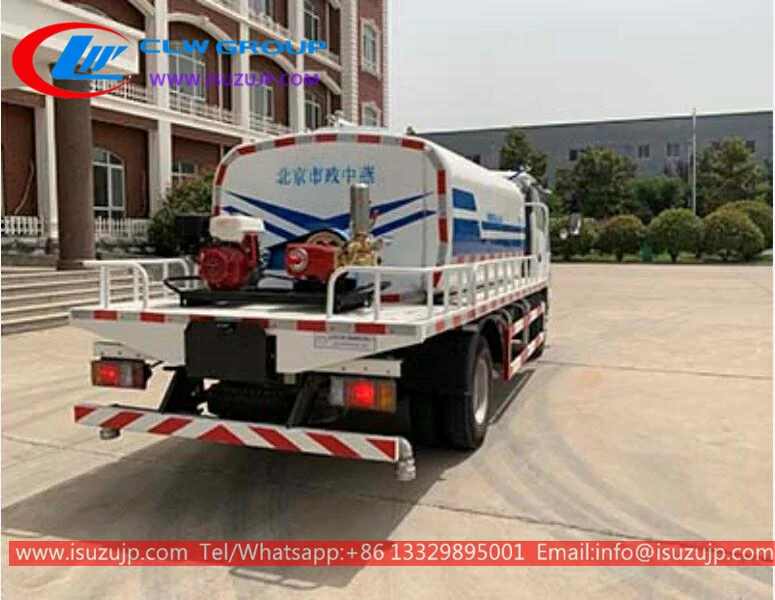 ISUZU ELF mini 4m3 water truck for sale Pakistan