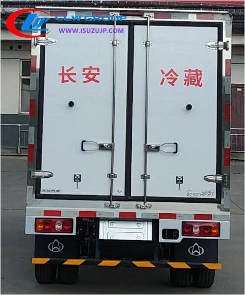 6 wheel new reefer trucks price Mauritania