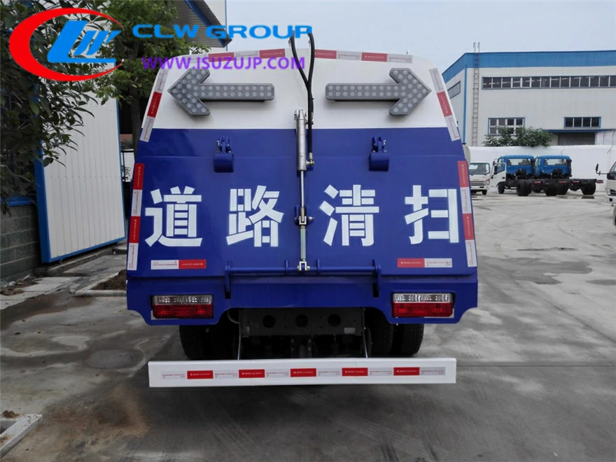 DONGFENG 5m3 vacuum broom sweeper price Uganda