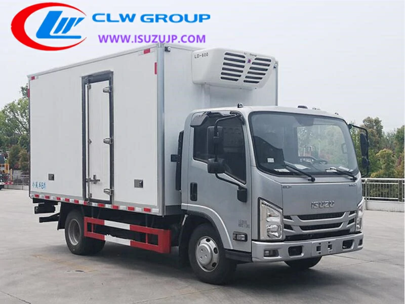 ISUZU ES7 3ton reefer box truck Peru