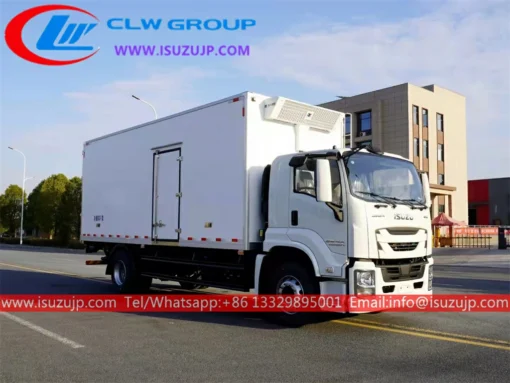 ISUZU GIGA 6.8m refrigerated meat truck