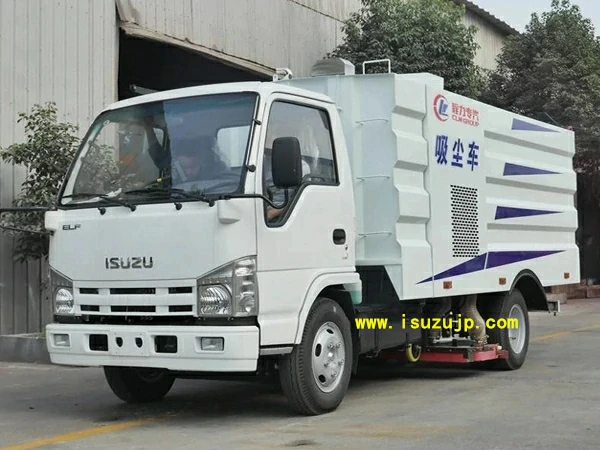 Isuzu 5m3 vacuum sweeper truck