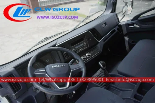 Xe tải Isuzu ES7 4 tấn chở hàng