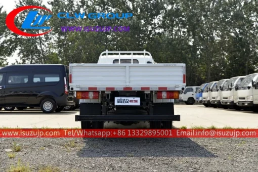 Caminhão transportadora de mercadorias Isuzu ES7 4ton