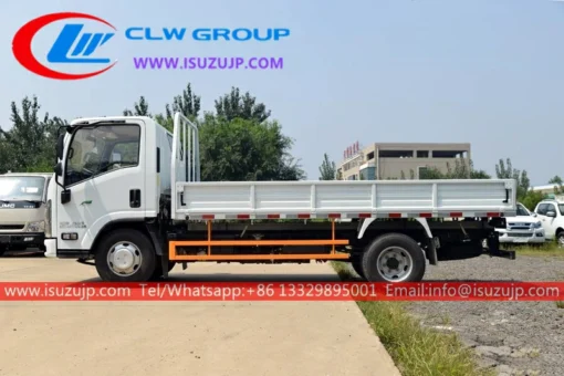 Camion de marchandises Isuzu ES7 4 tonnes