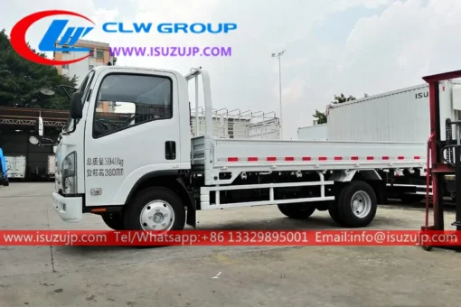 Mini caminhão transportadora de carga Isuzu KV100