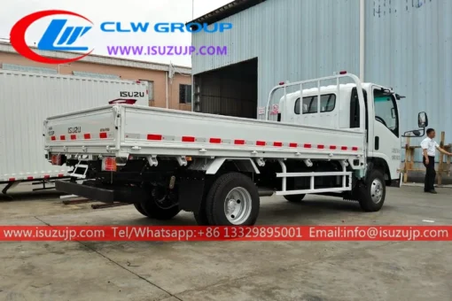 شاحنة بضائع صغيرة Isuzu KV100