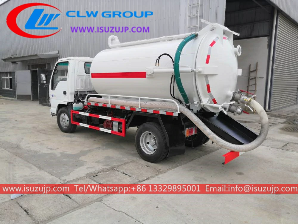 Isuzu NKR 8cbm sludge pump truck