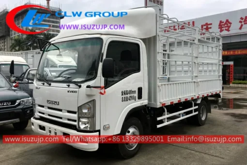 Camión de estacas Isuzu NMR de 4 toneladas