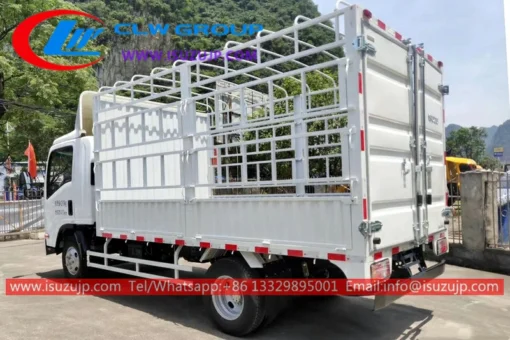 Truk sisi pasak Isuzu NMR 4 ton