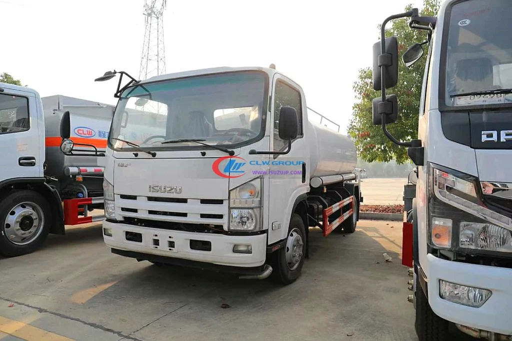 Isuzu NMR 8000L water hauler truck