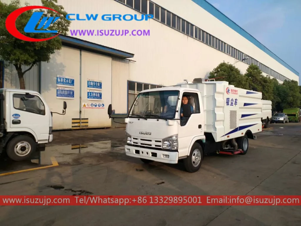 Isuzu Vacuum cleaner truck