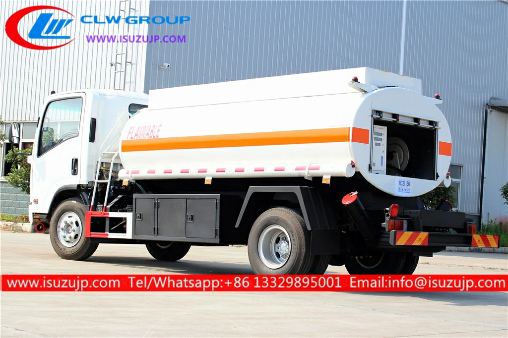 ISUZU NPR Off-road fuel tanker