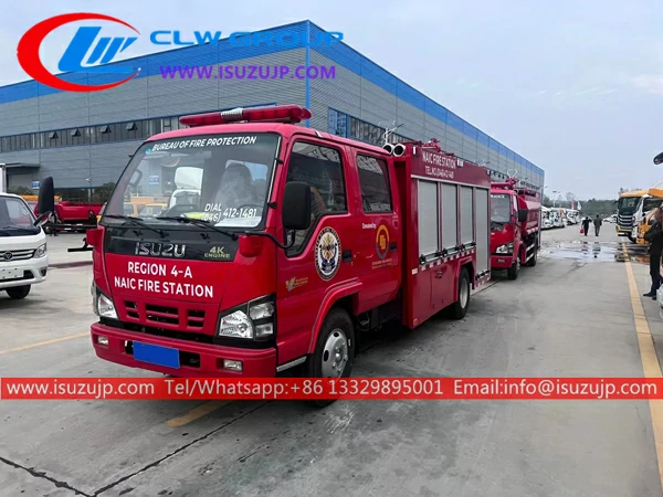 Isuzu NKR 3 ton water tanker foam fire engine