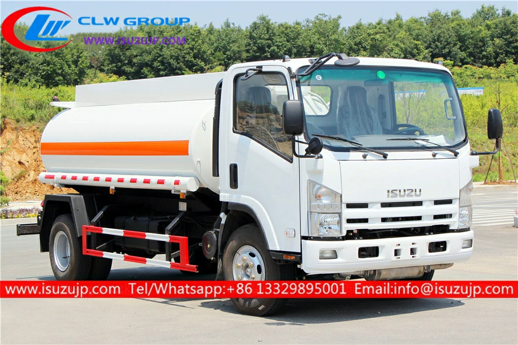 Isuzu NQR all-wheel drive fuel truck