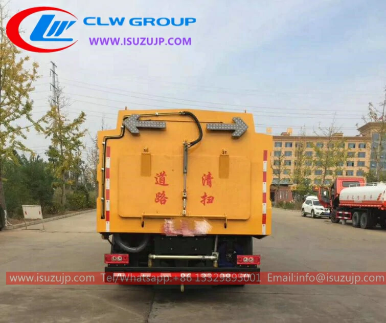 Isuzu FTR 8cbm road sweeper truck