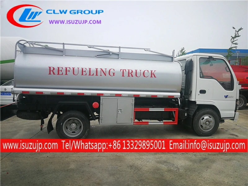 Isuzu NKR 8000L oil delivery truck