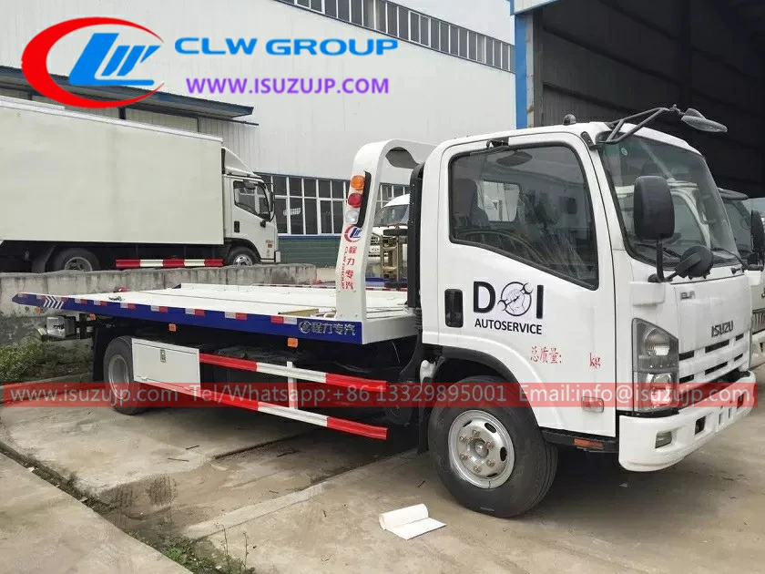 Isuzu light flatbed recovery truck