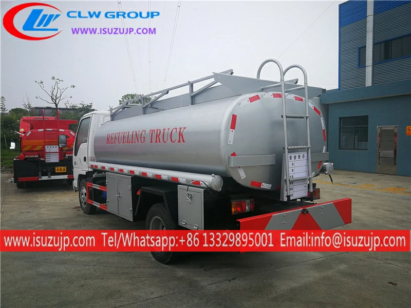 Isuzu small 2000 gallons fuel bowser truck