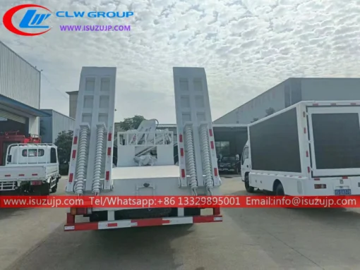 10 wheel Isuzu flat bed crane truck