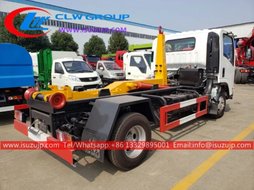 ISUZU 5 কিউবিক মিটার হুকলিফ্ট ডাম্পস্টার বিক্রয়ের জন্য