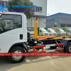 ISUZU 5 tonne hook bin garbage truck