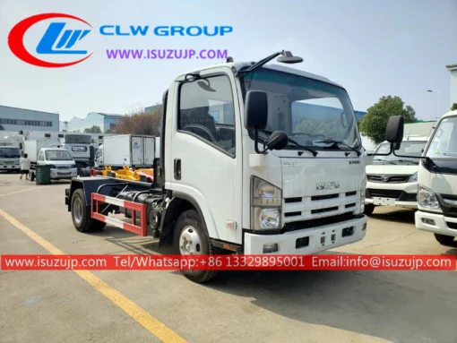 Truk hooklift ISUZU 5cbm untuk dijual