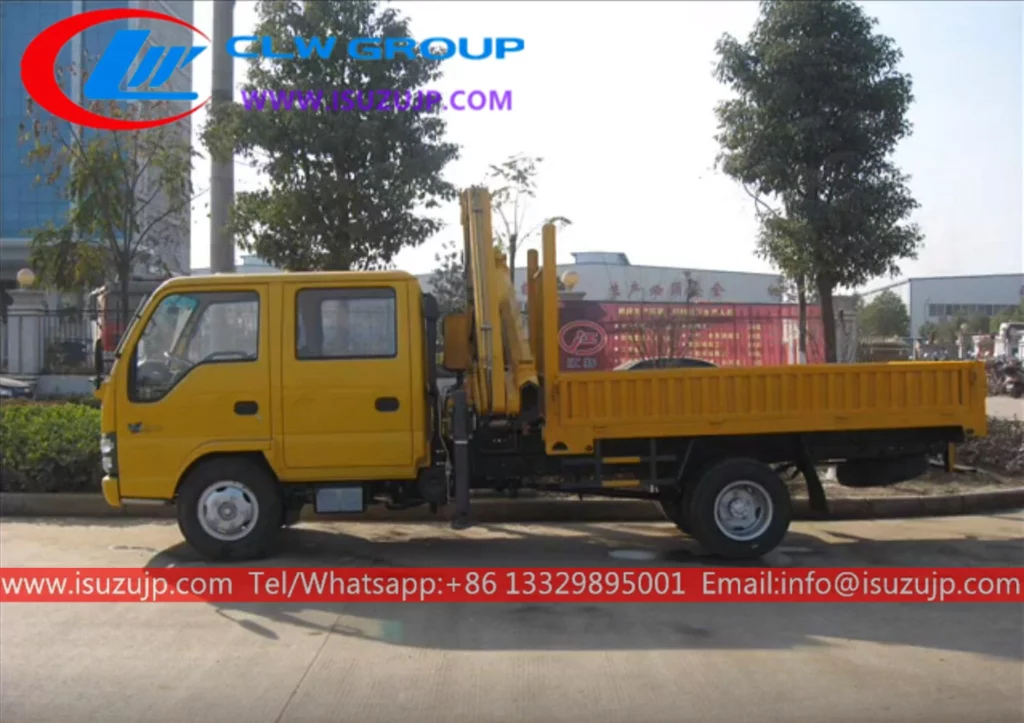 Isuzu 3.2 tons knuckle boom crane truck