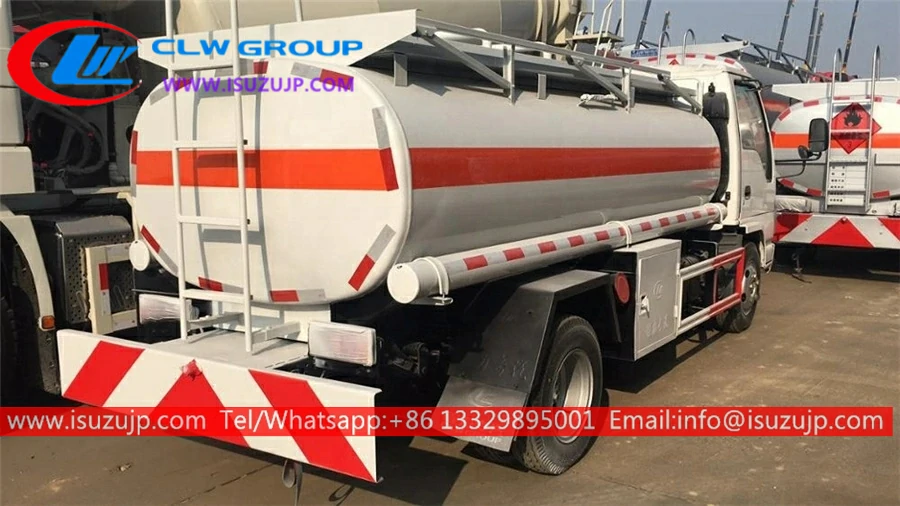 Isuzu mini 3cbm oil delivery truck