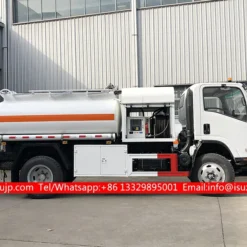 4x4 Isuzu ELF all terrain 4000liters diesel tanker