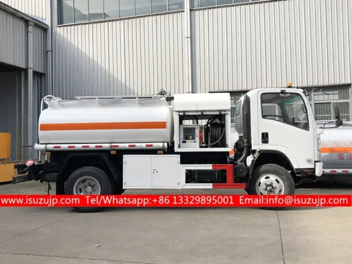 Autocisterna diesel 4x4 Isuzu ELF fuoristrada da 4000 litri