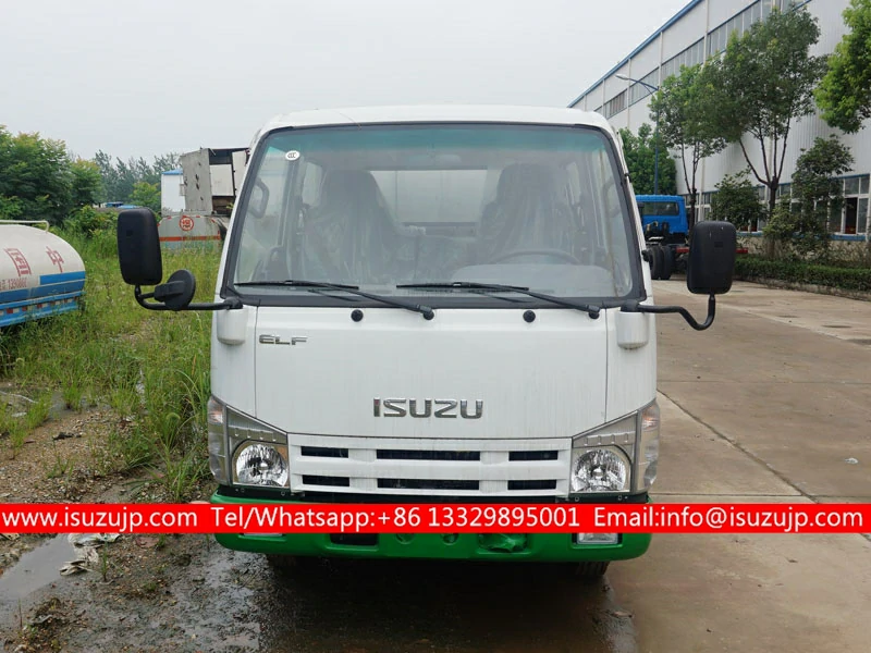 ISUZU double cabin water tank fire engine