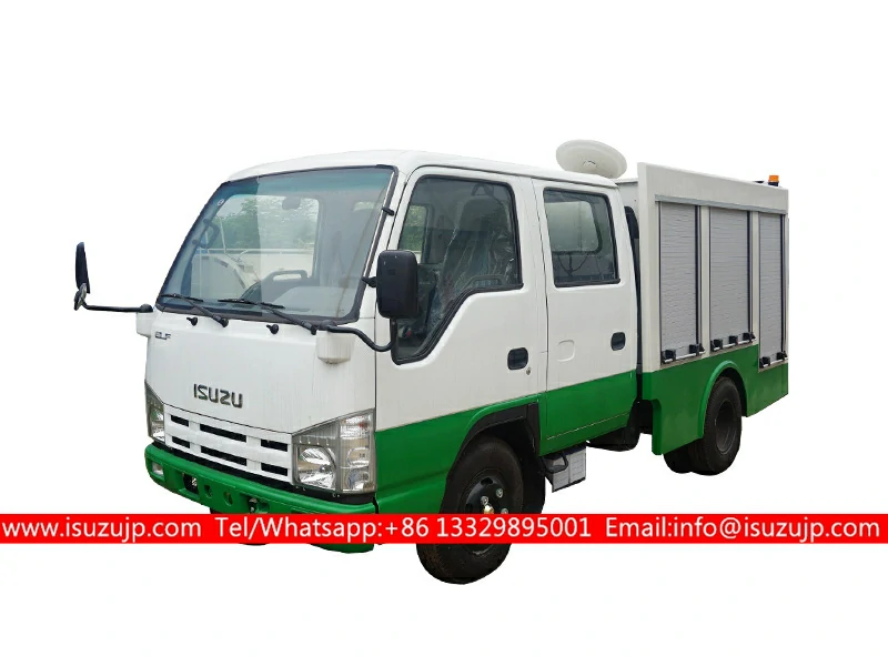 ISUZU double cabin water tank fire truck