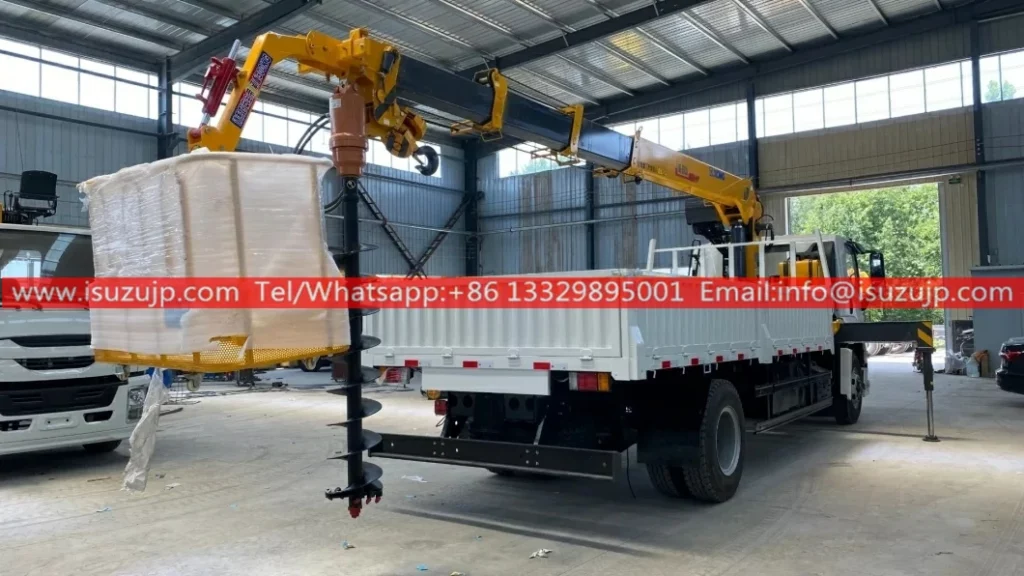  Isuzu 8 tons lorry crane with Auger Drilling Device and two-man basket