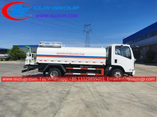 Japan Isuzu 10000liters water sprinkler truck for sale กานา