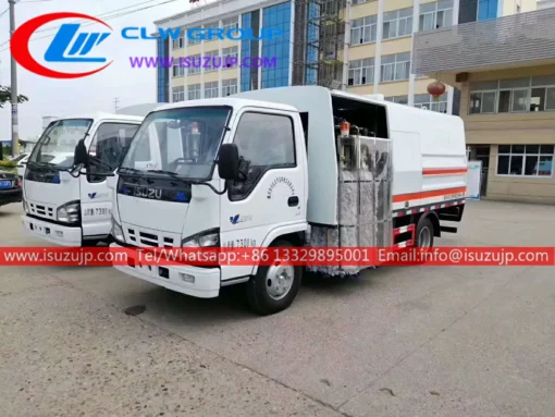 ISUZU NKR 4000 liter truk pembersih pagar pembatas untuk dijual