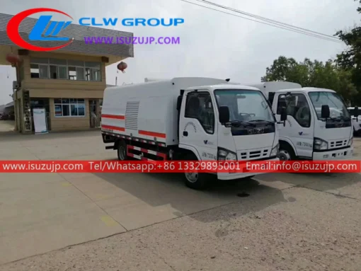Veículo de limpeza de guardrail ISUZU NKR 4000 litros para venda