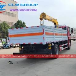 ISUZU GIGA 6T cargo lorry truck with crane