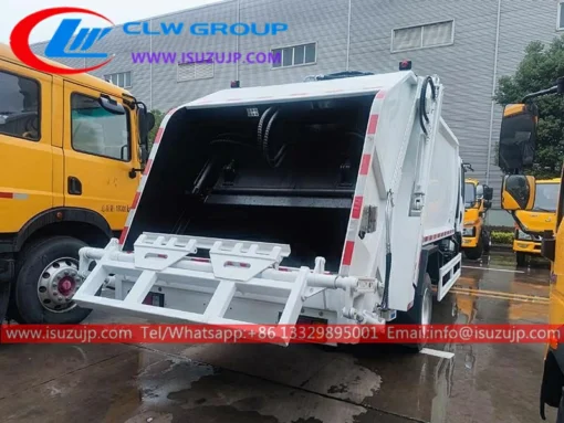 Isuzu NP Foward 190HP 8 cubic meters mini garbage truck compactor rear loader