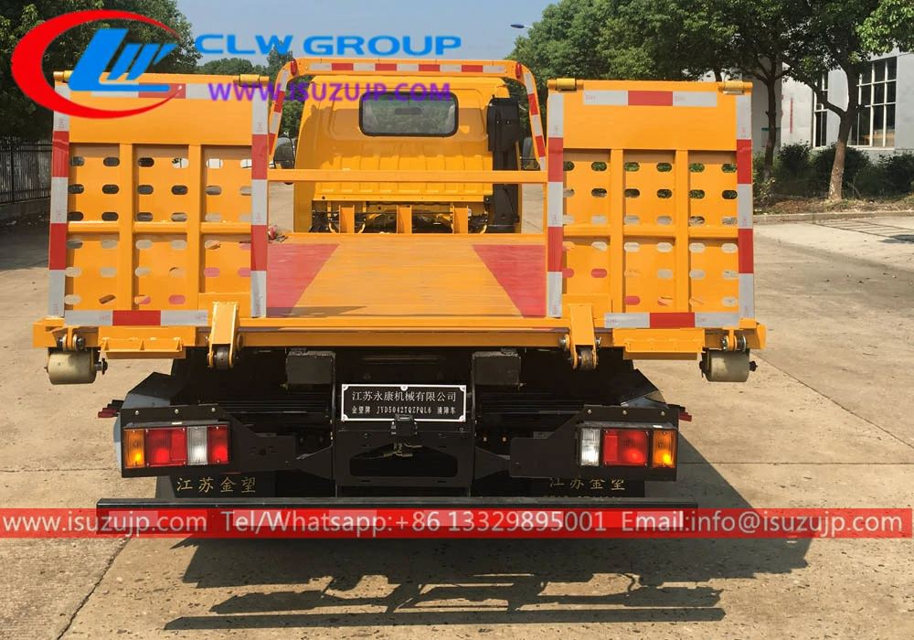 2tonne Japan wrecker truck for sale