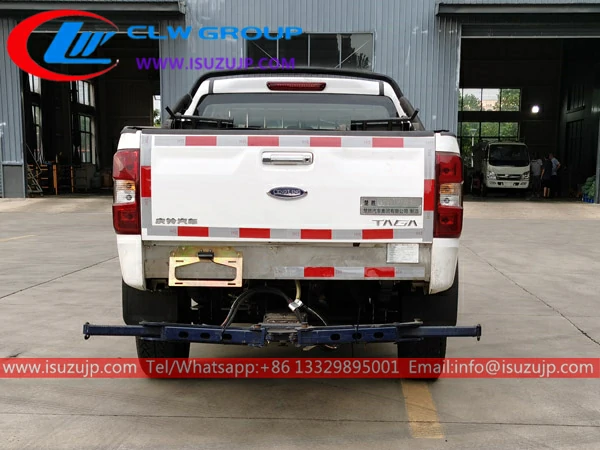 4x4 Isuzu pickup tow hitch truck